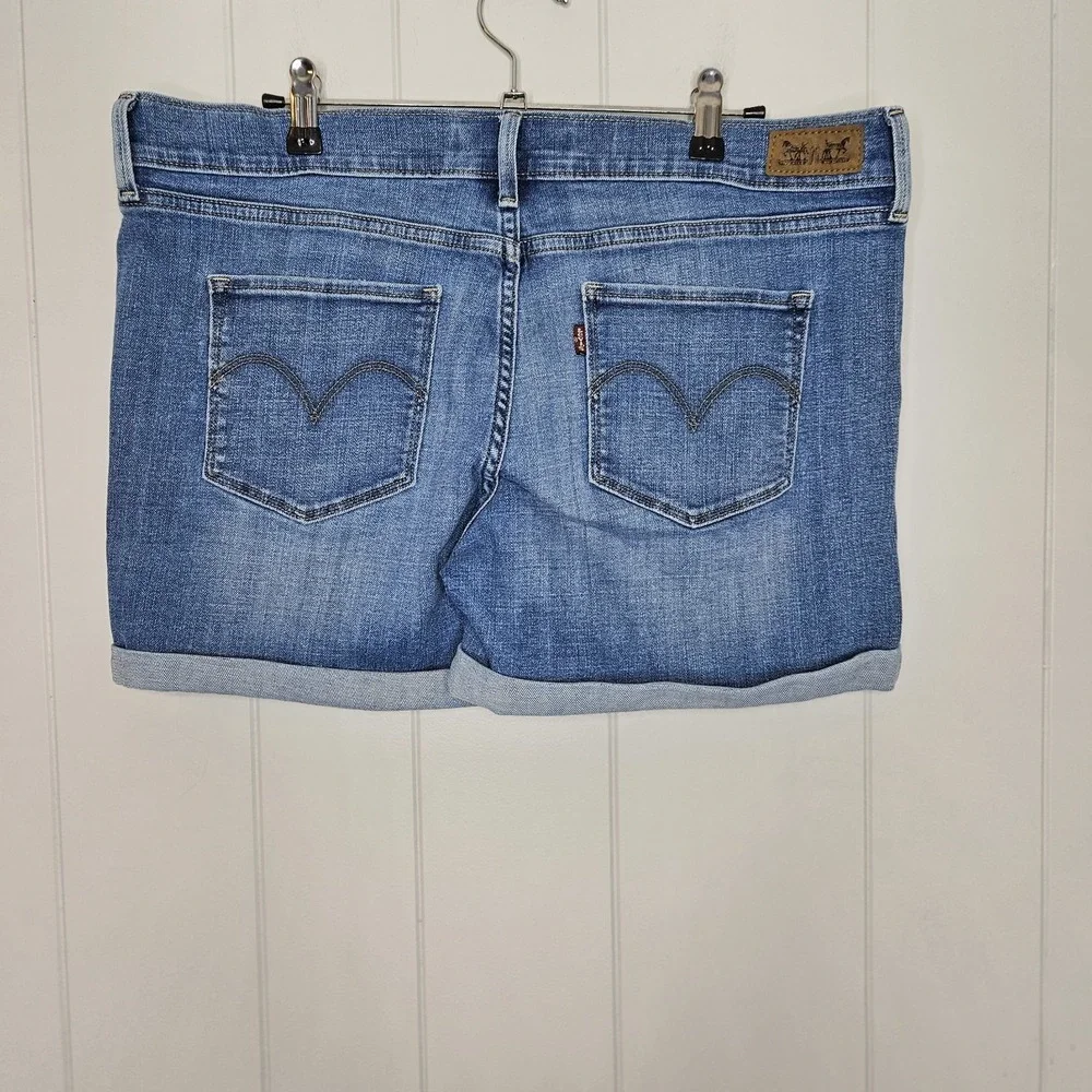 Levis Denim‎ Women's Shorts Size 31